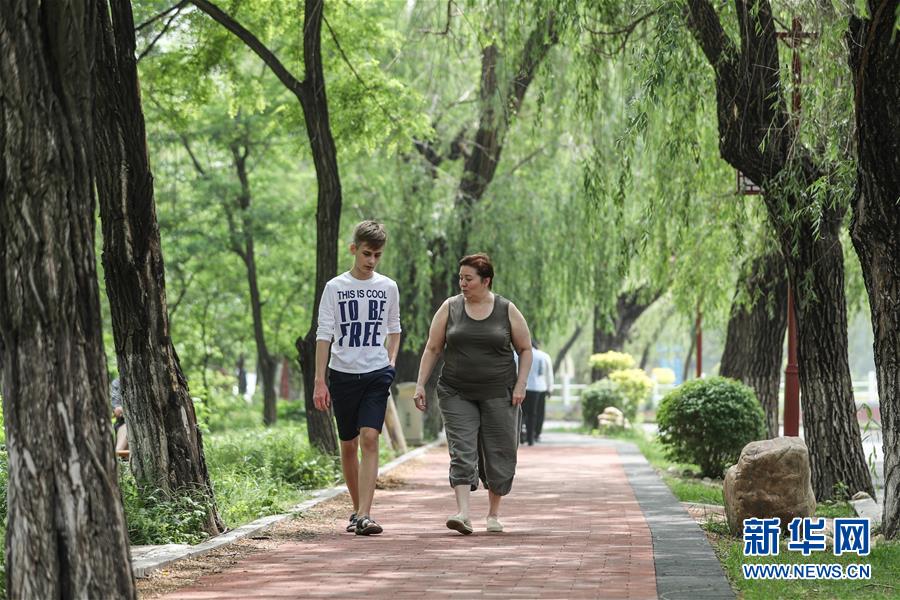 La tecnología de fisioterapia de rehabilitación de China se populariza entre los rusos