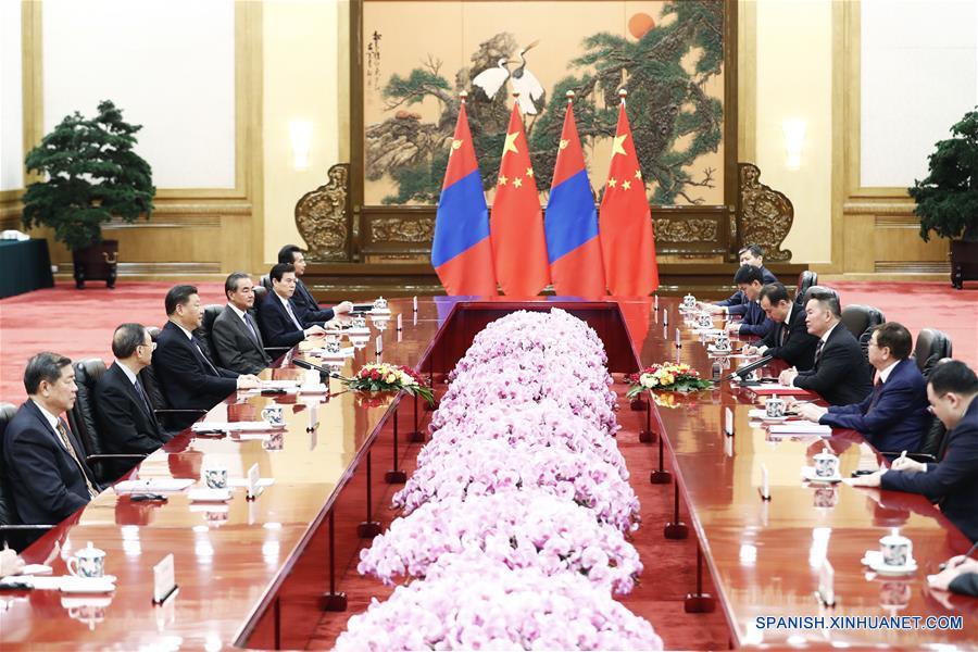 ENFOQUE: China y Mongolia se ayudan mutuamente ante las dificultades, asegura Xi