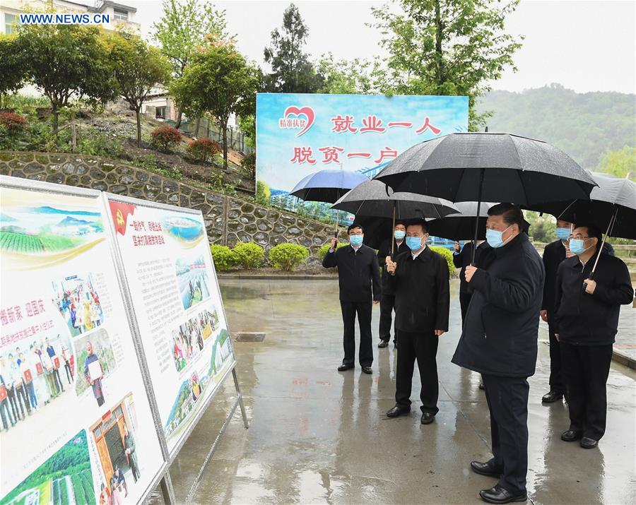Xi inspecciona trabajo de reducción de la pobreza en provincia de Shaanxi