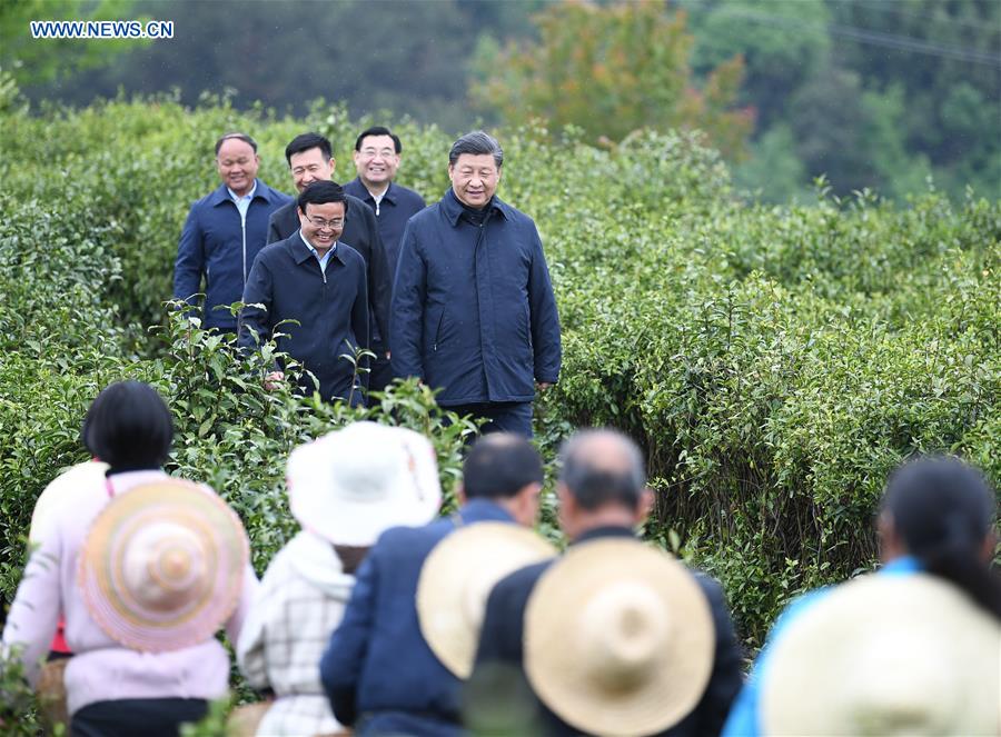 Xi inspecciona trabajo de reducción de la pobreza en provincia de Shaanxi