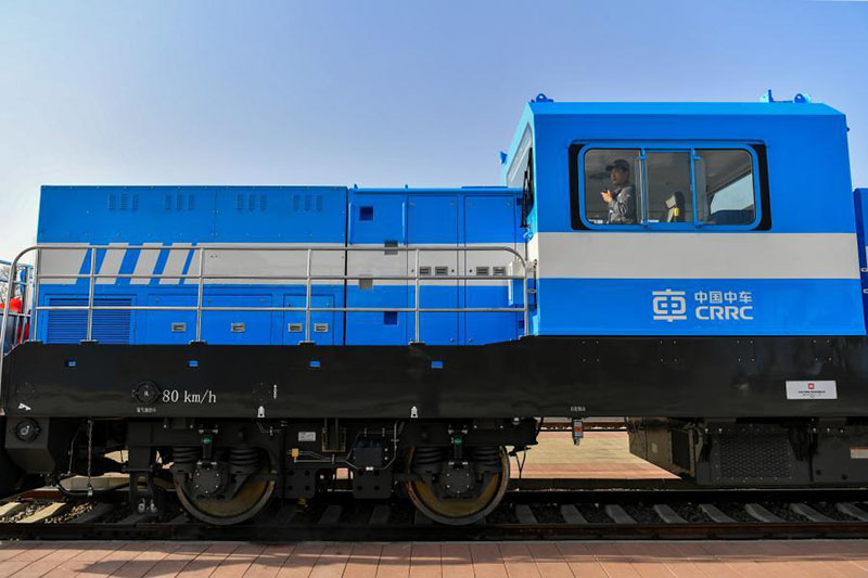 China lanza su primera locomotora híbrida de célula de combustible de hidrógeno 