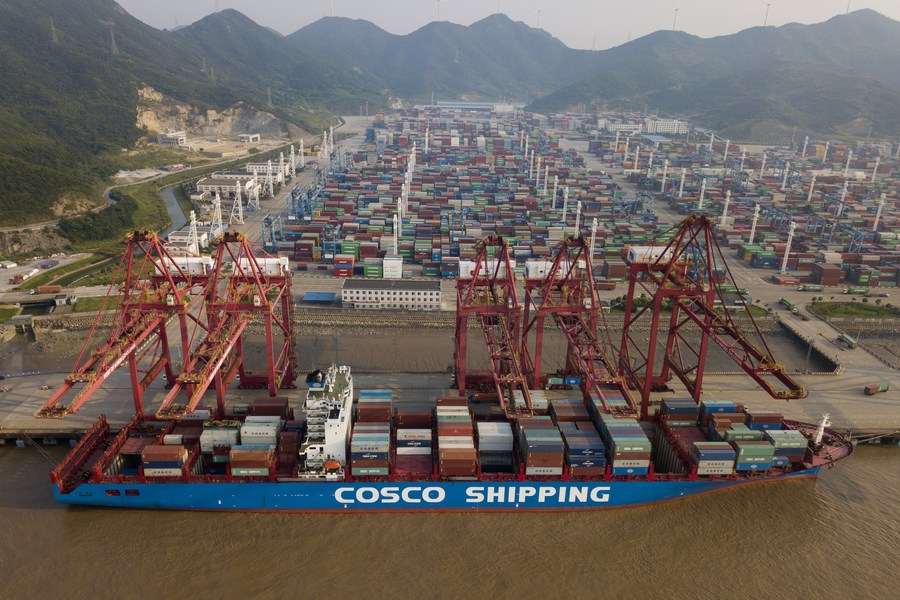 Puerto chino de Ningbo-Zhoushan registra aumento de carga y contenedores en 2023