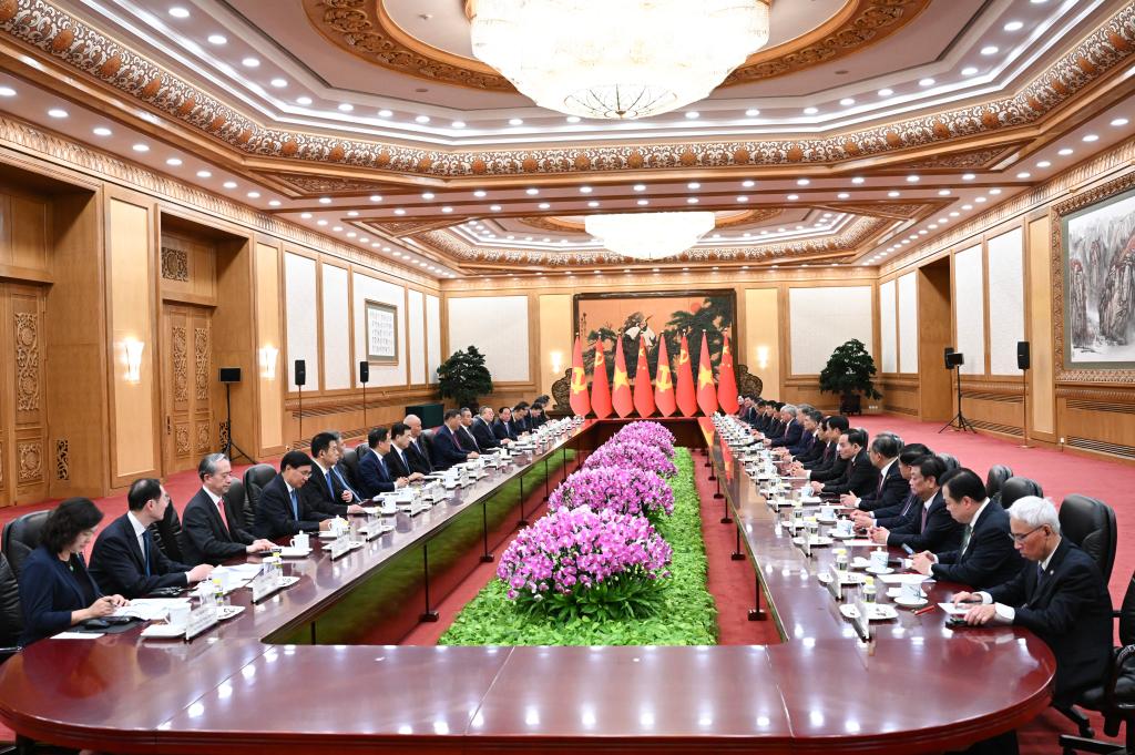 Xi y Lam sostienen conversaciones y guían desarrollo de comunidad de futuro compartido China-Vietnam