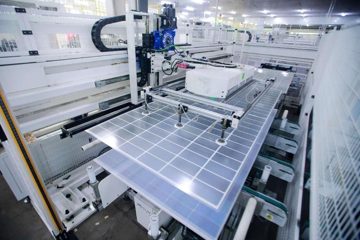 La industria fotovoltaica china sigue innovando y creciendo