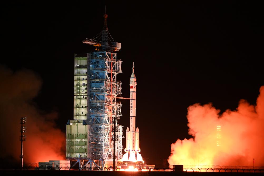 China lanza nave espacial tripulada Shenzhou-19