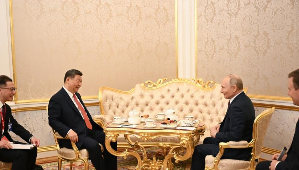 Xi pide a China y Rusia mantener determinación y coordinación estratégicas                    El presidente de China, Xi Jinping, dijo hoy jueves que China y Rusia deben mantener la determinación y la coordinación estratégicas mientras el mundo entra en un nuevo período de turbulencia y transformación.