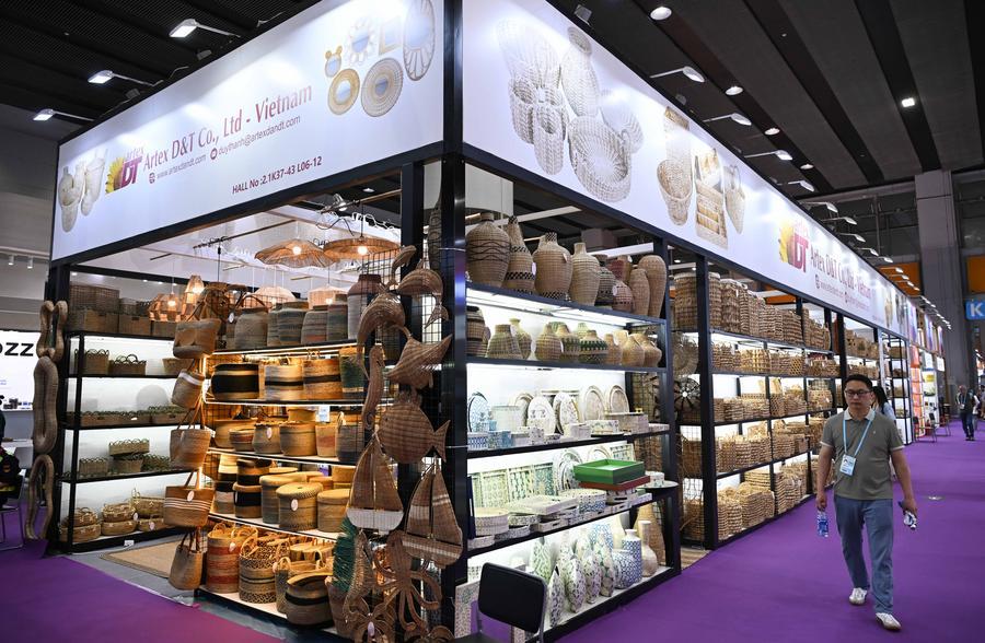 139ª Feria de Cantón atrae a 245.000 compradores extranjeros en primeras dos fases