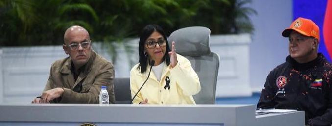 Presidenta encargada de Venezuela ordena crear nuevo cuerpo militar para atender emergencias ante desastres